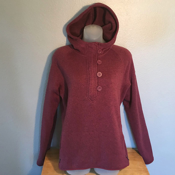 womens burgundy north face hoodie